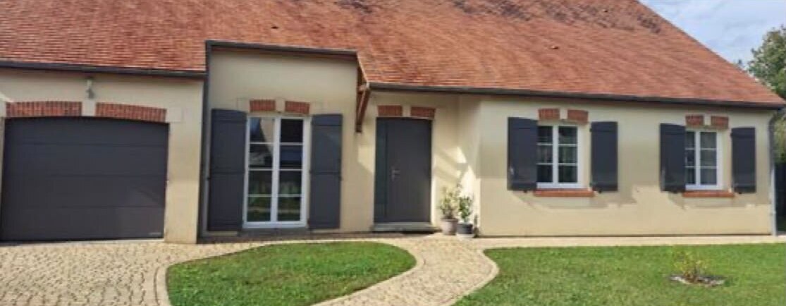Volets et portail repeints en anthracite, second chantier